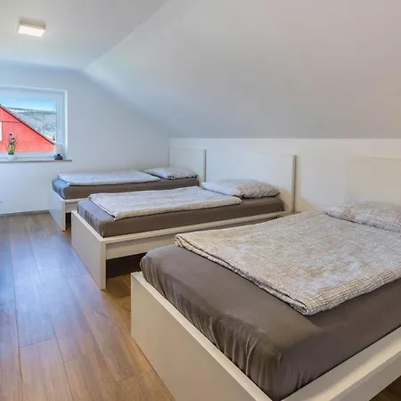 Zeichner Apartment